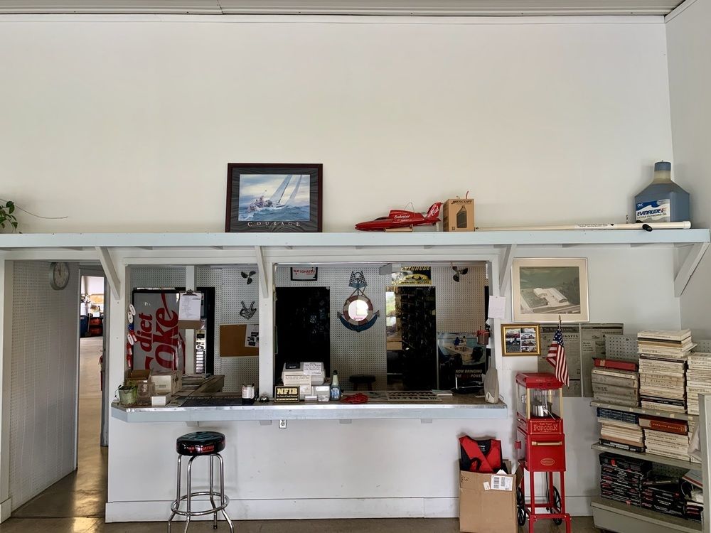 15 W Industrial Dr, Kankakee, IL 60901